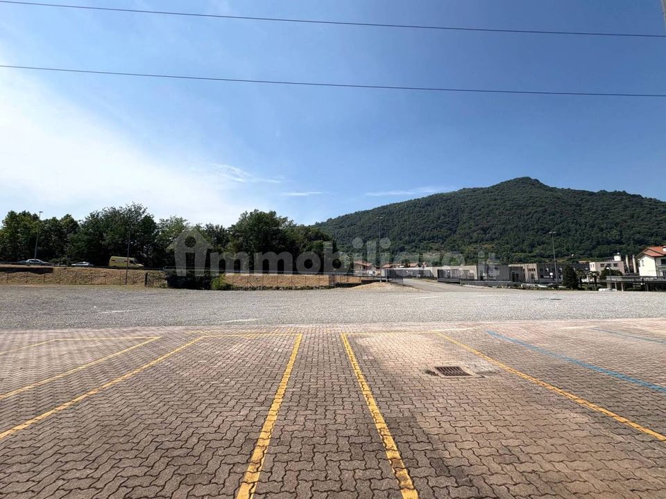 Magazzino a Brivio
