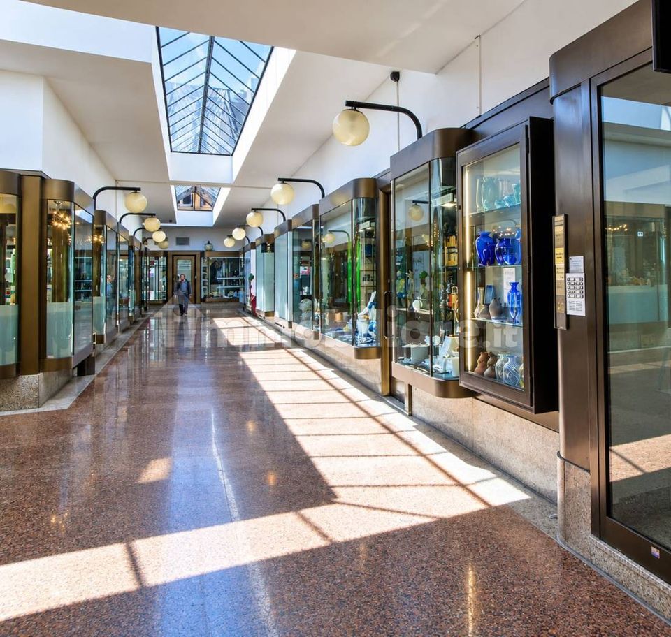 Monolocale in via Fratelli Cairoli, Centro, Lecco