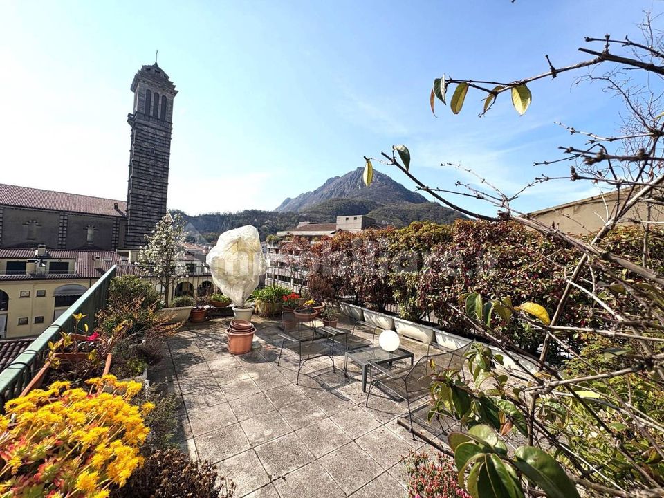 Quadrilocale in viale della Costituzione, Centro, Lecco