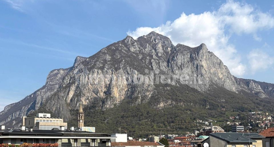 Quadrilocale in viale della Costituzione, Centro, Lecco