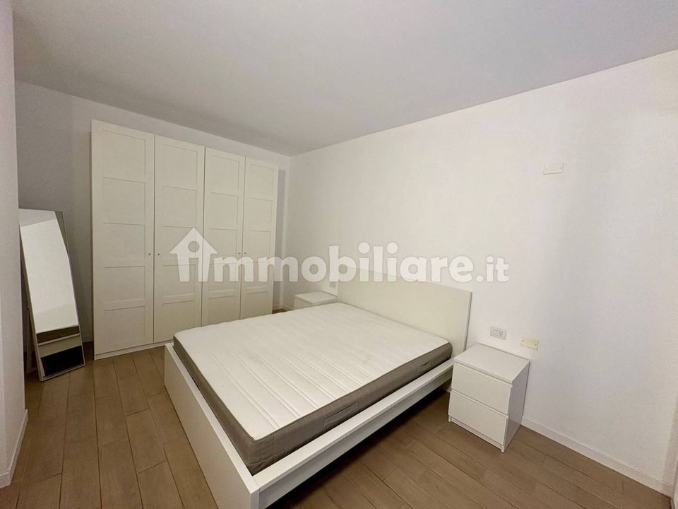 Trilocale in via Don Giuseppe Pozzi 17, Castello, Lecco