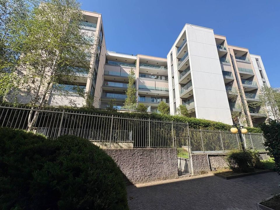 Trilocale in via Don Giuseppe Pozzi 17, Castello, Lecco